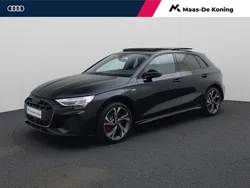 Zwart Nieuw 2025 Audi A3 Sportback e-tron Competition Sedan | € 52.740