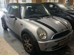 Grijs Gebruikt 2004 Mini ONE Hatchback | € 1.500 (Goede deal)