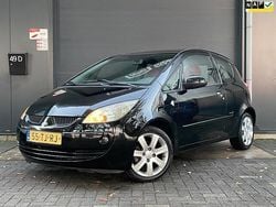 Zwart (metallic) Gebruikt 2006 Mitsubishi Colt Hatchback | € 1.394 (Goede deal)