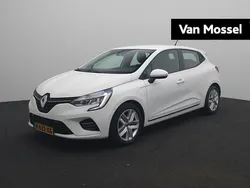 Wit Gebruikt 2020 Renault Clio V Zen Hatchback | € 13.540 (Eerlijke prijs)