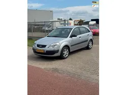 Grijs Gebruikt 2007 Kia Rio Hatchback | € 2.650 (Eerlijke prijs)