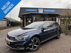 Blauw (metallic) Gebruikt 2021 VW Passat Business Stationwagen | € 24.995 (Eerlijke prijs)