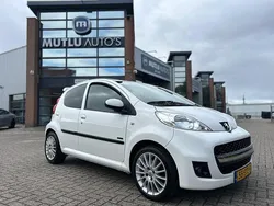 Wit Gebruikt 2011 Peugeot 107 Sportium Hatchback | € 3.990 (Eerlijke prijs)