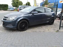 Grijs Gebruikt 2007 Opel Astra GTC Edition Hatchback | € 1.950 (Eerlijke prijs)
