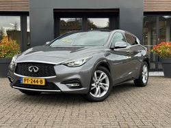 Grijs Gebruikt 2016 Infiniti Q30 Luxe Hatchback | € 16.950
