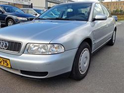 Grijs Gebruikt 1997 Audi A4 Comfort Sedan | € 1.100