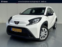 Pure white Gebruikt 2024 Toyota Aygo X Play SUV | € 18.950