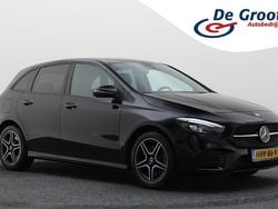 Zwart Gebruikt 2022 Mercedes B250e AMG line MPV | € 25.950 (Goede deal)