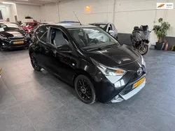 Zwart Gebruikt 2020 Toyota Aygo Hatchback | € 9.000 (Eerlijke prijs)
