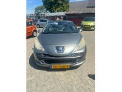 Grijs Gebruikt 2008 Peugeot 207 CC Roland Garros Cabriolet | € 2.450 (Eerlijke prijs)