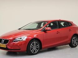 Rood Gebruikt 2019 Volvo V40 Stationwagen | € 17.450 (Goede deal)
