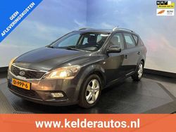 Grijs (metallic) Gebruikt 2011 Kia Ceed Hatchback | € 3.950 (Eerlijke prijs)