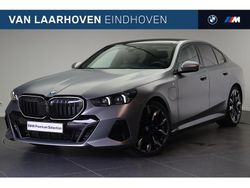 Grijs Gebruikt 2024 BMW 550e M Sport Sedan | € 82.950 (Duur)