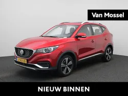 Rood Gebruikt 2020 MG ZS Luxury Sedan | € 14.995 (Eerlijke prijs)