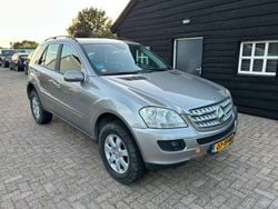 Grijs, metallic lak Gebruikt 2006 Mercedes 280 Stationwagen | € 4.850
