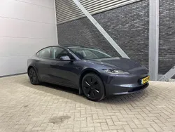Grijs Gebruikt 2024 Tesla Model 3 Sedan | € 35.900 (Iets duurder)