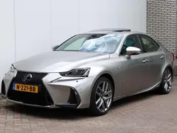 Grijs Gebruikt 2017 Lexus IS300h Sport Line Sedan | € 29.900 (Iets duurder)