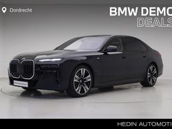 Zwart Gebruikt 2025 BMW 750e Executive Sedan | € 128.895 (Super prijs)