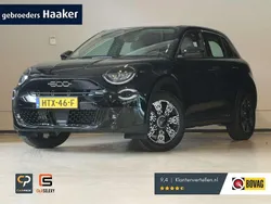 Zwart Nieuw 2025 Fiat 600 Urban SUV | € 33.900 (Iets duurder)