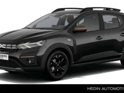 Zwart Nieuw 2025 Dacia Sandero Extreme Hatchback | € 28.650 (Duur)