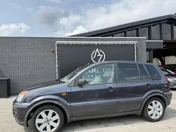 Grijs Gebruikt 2007 Ford Fusion Futura MPV | € 999 (Eerlijke prijs)