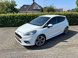 Wit Gebruikt 2017 Ford Fiesta ST-Line Hatchback | € 10.995 (Eerlijke prijs)