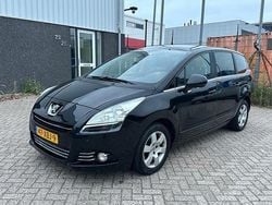 Zwart (metallic) Gebruikt 2012 Peugeot 5008 Active MPV | € 4.999 (Eerlijke prijs)