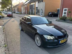 Zwart Gebruikt 2005 BMW 330 Sedan | € 5.500 (Eerlijke prijs)