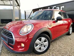 Rood Gebruikt 2017 Mini ONE Hatchback | € 14.990