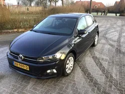 Zwart, metallic lak Gebruikt 2018 VW Polo Comfortline Hatchback | € 13.999 (Iets duurder)