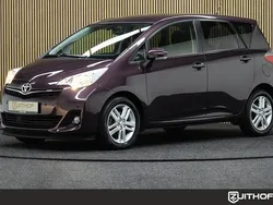 Rood Gebruikt 2014 Toyota Verso-S MPV | € 15.850 (Duur)