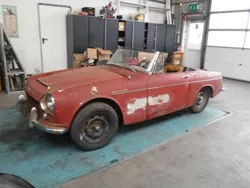 Roodred Gebruikt 1966 Datsun 1600 Cabriolet | € 9.950