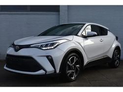 Wit (metallic) Gebruikt 2023 Toyota C-HR Limited SUV | € 26.499 (Eerlijke prijs)