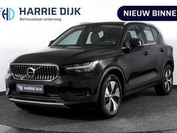 Zwart Gebruikt 2022 Volvo XC40 Inscription SUV | € 31.795 (Super prijs)