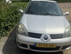 Grijs Gebruikt 2007 Renault Clio II Campus Hatchback | € 2.499 (Eerlijke prijs)
