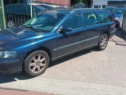 Blauw, metallic lak Gebruikt 2003 Volvo V70 Stationwagen | € 1.745 (Goede deal)