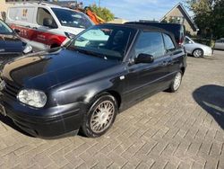Zwart Gebruikt 2002 VW Golf Cabriolet Highline Cabriolet | € 1.350 (Goede deal)