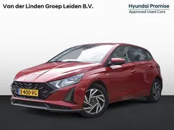 Dragon red (rood metallic) Gebruikt 2024 Hyundai i20 Comfort Hatchback | € 24.895 (Iets duurder)