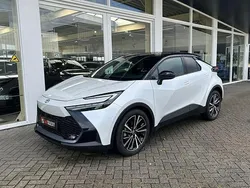 Wit Gebruikt 2024 Toyota C-HR Executive SUV | € 37.495