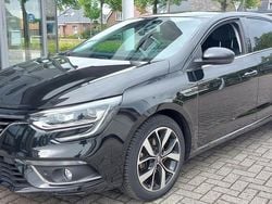 Zwart Gebruikt 2018 Renault Mégane IV Bose Edition Hatchback | € 16.850 (Iets duurder)