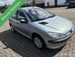 Grijs Gebruikt 2001 Peugeot 206 Hatchback | € 1.299 (Eerlijke prijs)