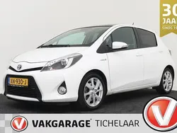 Wit Gebruikt 2014 Toyota Yaris Hatchback | € 10.945 (Eerlijke prijs)