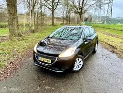 Zwart Gebruikt 2013 Peugeot 208 Hatchback | € 4.450 (Eerlijke prijs)
