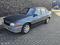 Blauw Gebruikt 1990 Opel Kadett Sedan | € 2.750