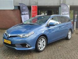 Blauw Gebruikt 2016 Toyota Auris Hybrid Trend Stationwagen | € 12.399 (Goede deal)
