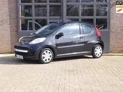 Zwart, metallic lak Gebruikt 2010 Peugeot 107 Hatchback | € 1.950 (Goede deal)