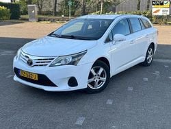Wit Gebruikt 2012 Toyota Avensis Comfort Stationwagen | € 5.555 (Super prijs)