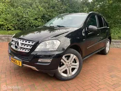 Zwart Gebruikt 2010 Mercedes ML300 SUV | € 10.250