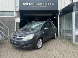 Grijs, metallic lak Gebruikt 2008 Opel Zafira Cosmo MPV | € 2.999 (Eerlijke prijs)