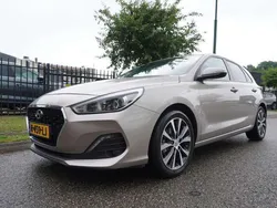 Grijs Gebruikt 2021 Hyundai i30 Comfort Hatchback | € 16.945 (Eerlijke prijs)